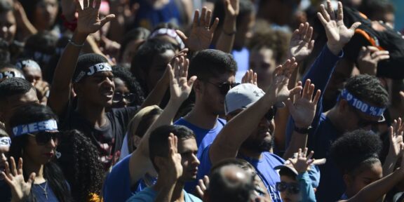 Evangelicals during March for Jesus and the Family, in Brasília