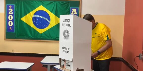 President Bolsonaro votes in a school in Rio de Janeiro