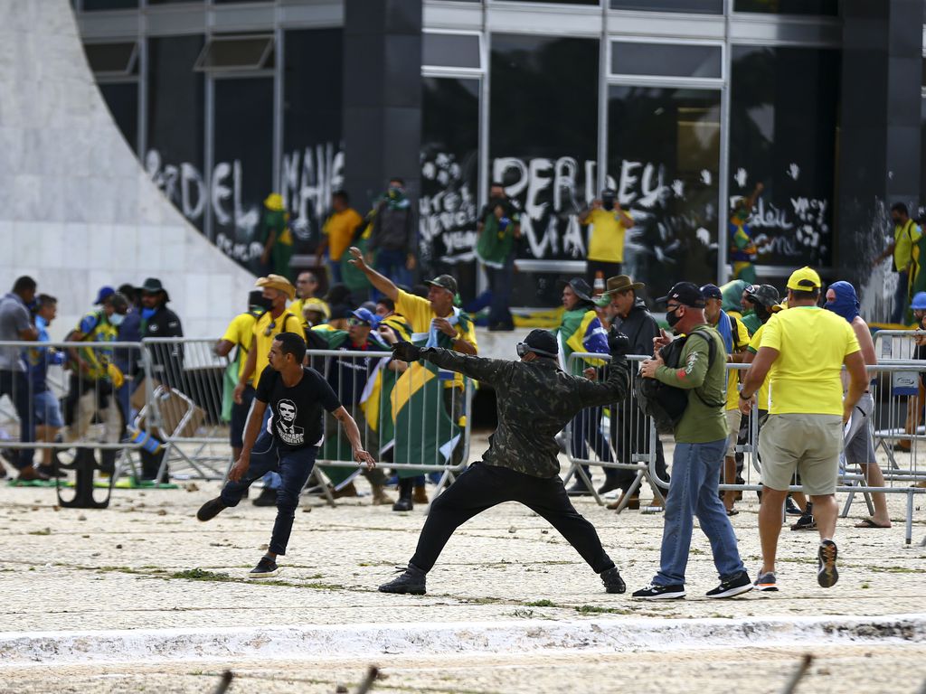 Bolsonaro supporters invade Congress, Supreme Court and Planalto Palace, in Brasilia (Marcelo Camargo/Agência Brasia courtesy)