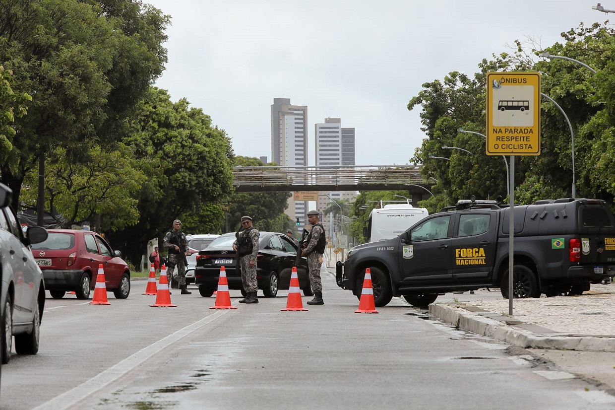 Security forces on the streets of Natal, Rio Grande do Norte state (Tom Costa / MJSP courtesy)