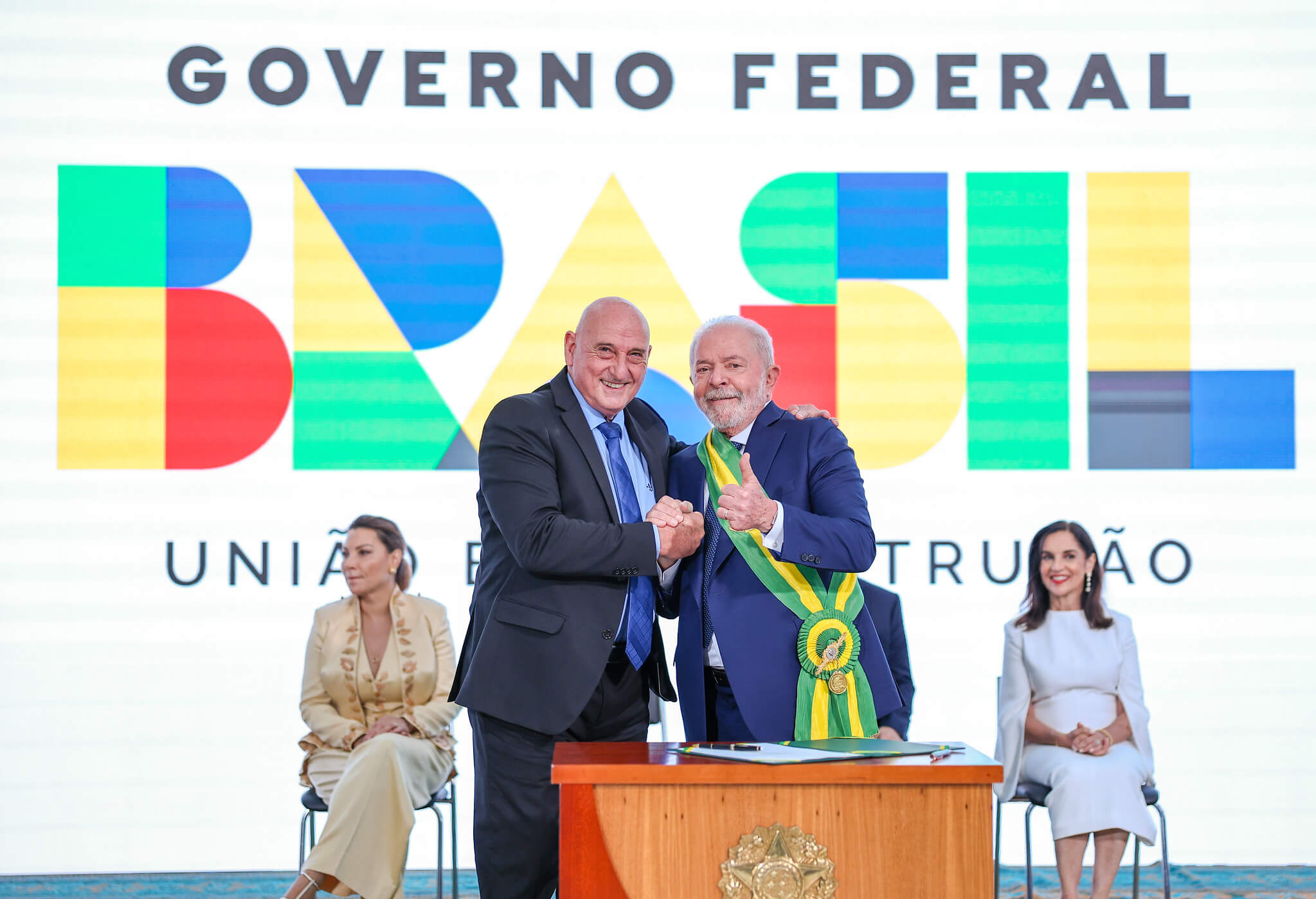General Gonçalves Dias and President Lula during the inauguration of ministers (Ricardo Stuckert/PR courtesy)
