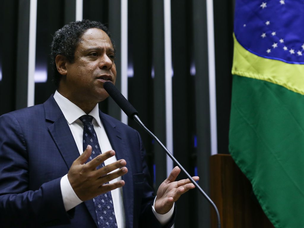 La propuesta de ley para regular las redes sociales en Brasil plantea un debate sobre la libertad de expresión y la lucha contra las noticias falsas