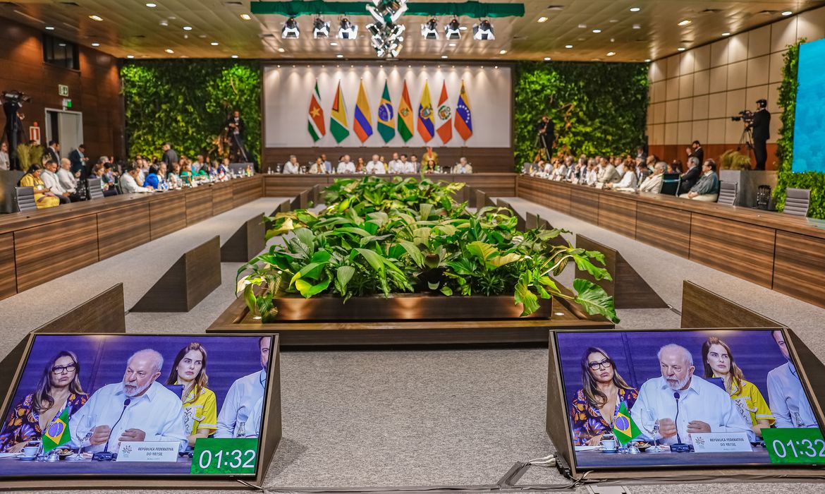 Amazon Summit Commits To Preventing Rainforest From Reaching point Of Amazon summit commits to preventing rainforest from reaching point of