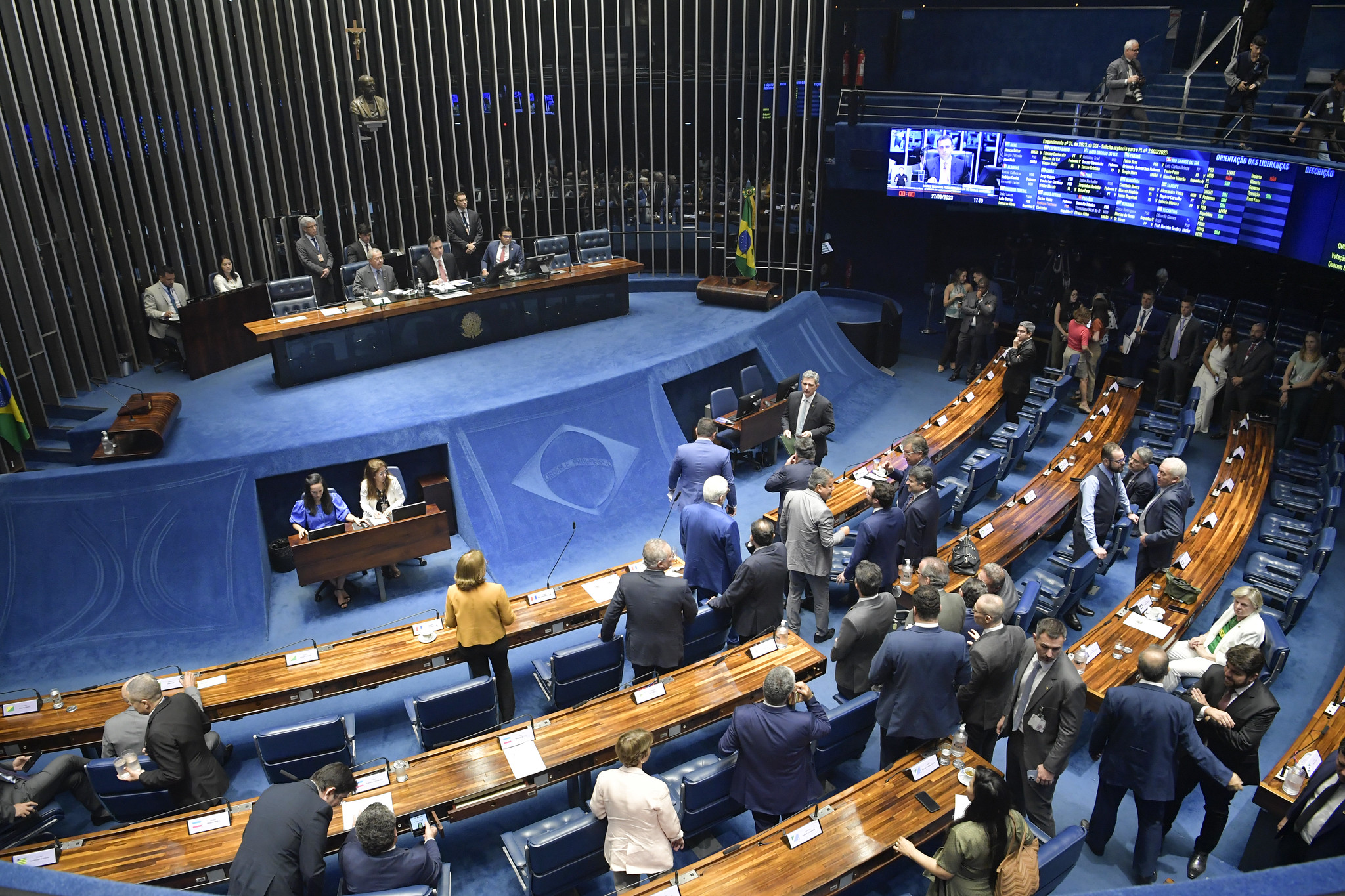 O Senado do Brasil controla os direitos às terras indígenas;  Espera-se que o presidente Lula vete a legislação